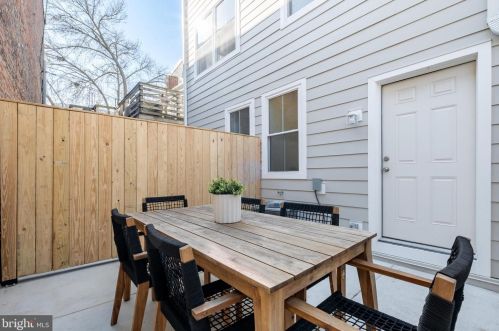 541 22nd St, Philadelphia PA  19130-3130 exterior