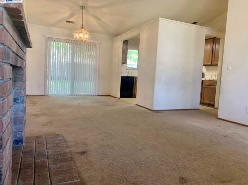 3836 Fensom Way, Modesto, CA 95356-1790