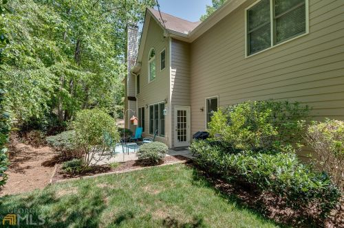 765 Yosemite Dr, Suwanee GA  30024-4004 exterior