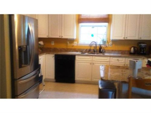 29 Central Square Park, Metuchen, NJ 08840-1872
