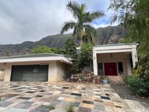 84-945 Alahele St, Nanakuli, HI 96792-0046