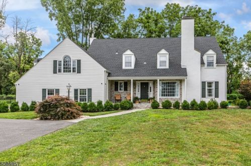 71 Rolling Hill Rd, Montgomery, NJ 08558-2320