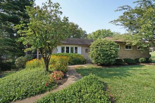 2428 Carol Dr, Cincinnati, OH 45215-3701
