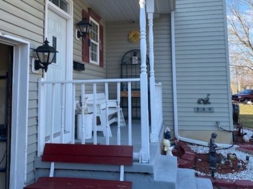 9 Union St, Joliet, IL 60433-1143
