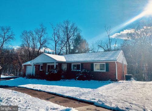 1236 Barley Corn Sq, Harrisburg, PA 17112-3401