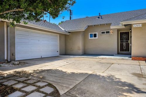 22653 Cardinal St, Colton, CA 92313-5734