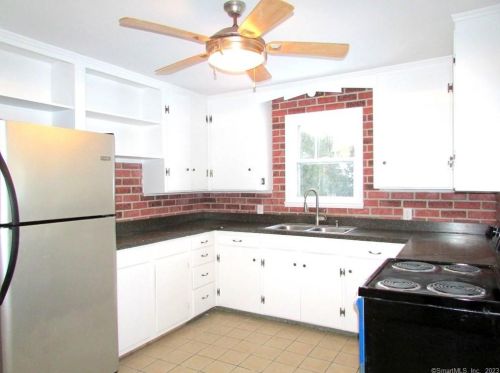 91 Hoerle Blvd, Torrington CT  06790-3242 exterior