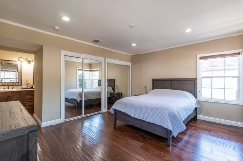 1411 Cleveland Rd, Glendale CA  91202-1414 exterior
