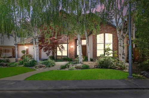 2428 Summerset Ct, Lodi, CA 95242-3652