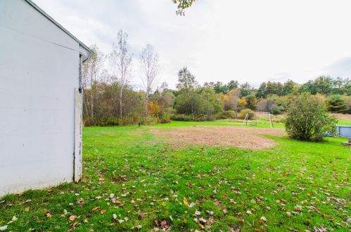 918 Empire Rd, Poland ME  04274-5606 exterior