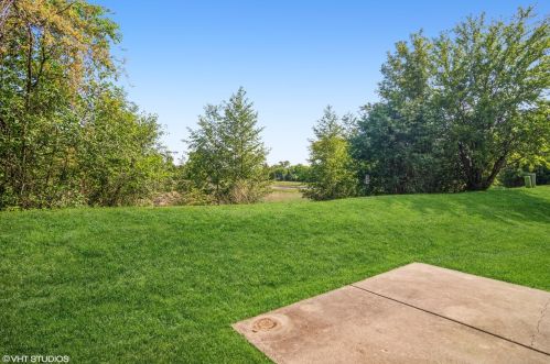 734 Whispering Oaks Ct, Palatine IL  60074-2355 exterior