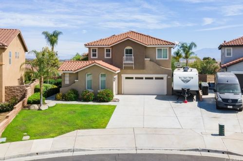 142 Malachite Ln, Perris, CA 92570-7285