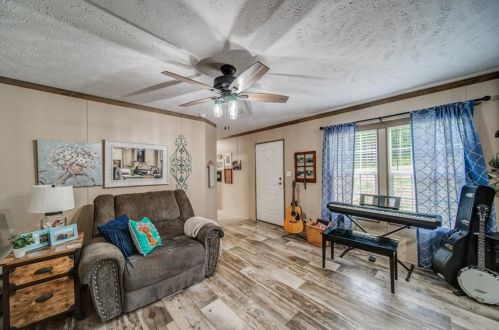 410 Ravencliff Rd, White Stone, GA 30175-4706