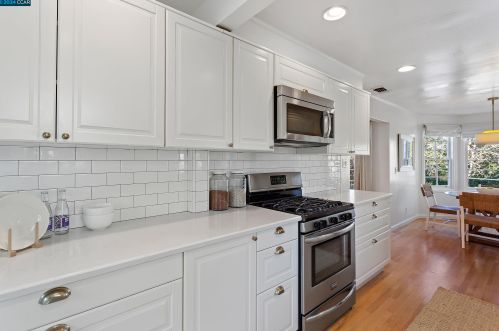 241 Camino Pablo, Orinda, CA 94563-1601