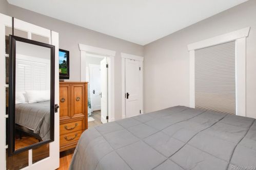 1877 Gilpin St, Denver CO  80210-3305 exterior