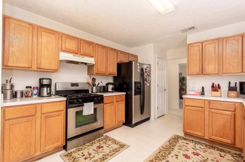 110 Magnolia Walk Ln, Atlanta GA  30349-4067 exterior