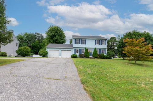 139 Dara Dr, Colchester, CT 06415-1327