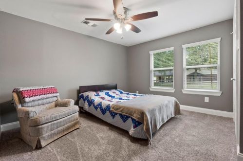 333 Woolridge Dr, Conroe TX  77301-6230 exterior