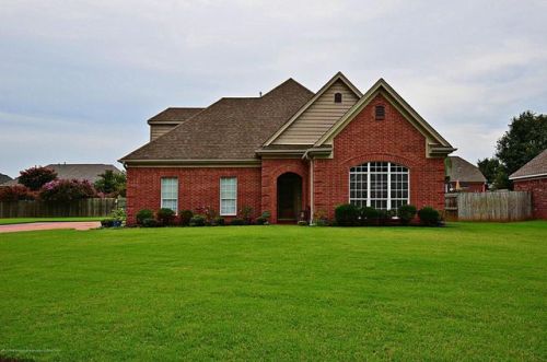 175 Fawn Dr, Hernando, MS 38632-1265