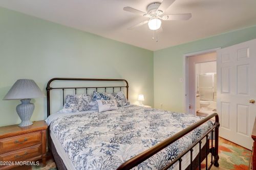 16 Pennsylvania Ave, Lavallette NJ 08735-2437 exterior