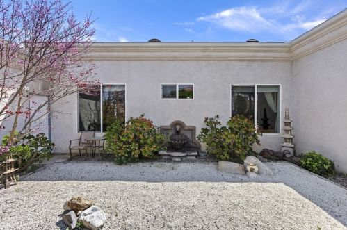 7565 Sun Blossom Ct, Riverside CA  92508-6627 exterior