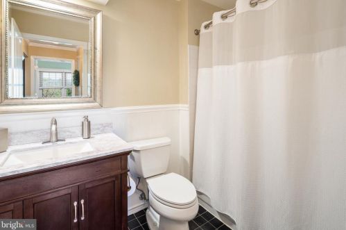 527 Brickhouse Rd, Princeton NJ  08540-7363 exterior