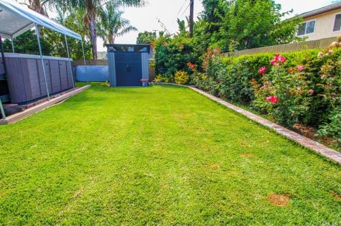 1621 Sumac Ln, Anaheim CA  92804-6653 exterior