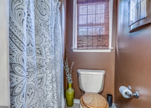 15 Cardinal Dr, Hackettstown NJ  07840-3005 exterior