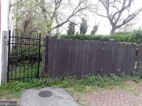 254 Mercer St, Trenton, NJ 08611-1726