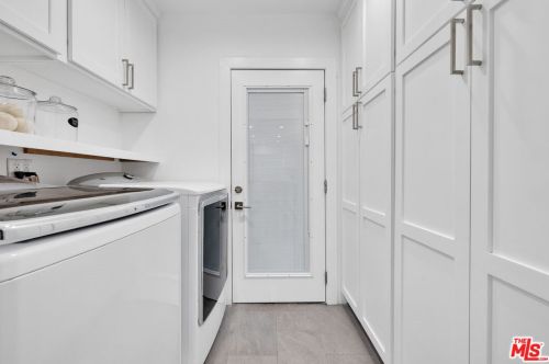 6222 Altura Ave, Glendale CA  91214-2325 exterior