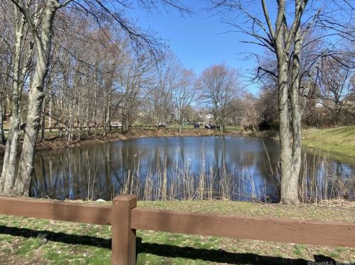 16 Hillside Pl, Norwalk CT  06854-2857 exterior