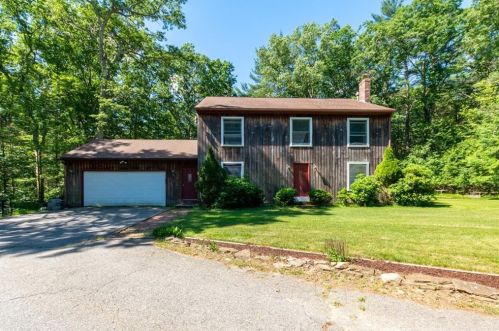 805 Matteson Rd, Coventry, RI 02816-5026