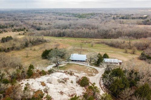 2664 Rose Hl Rd, Whitewright TX exterior