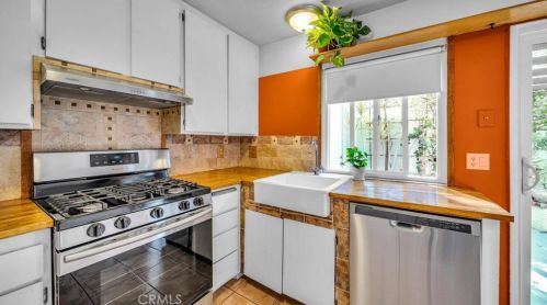 37 Firwood, Irvine CA  92604-4633 exterior