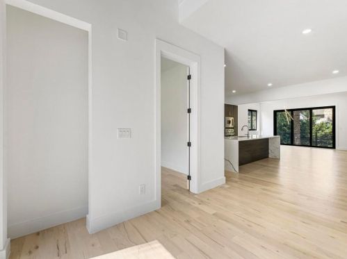 2374 Logan Cir, Atlanta GA  30318-2855 exterior