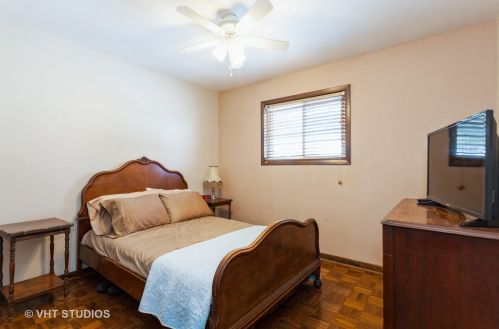 116 Edgehill Dr, Lemont IL  60440-2805 exterior