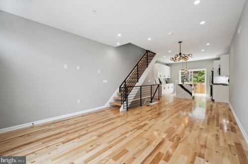 1532 31st St, Philadelphia, PA 19121-3526