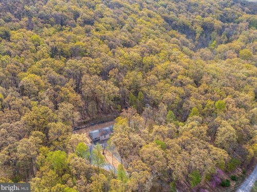 2324 Chestnut Hill Rd, Harpers Ferry WV  25425-5140 exterior