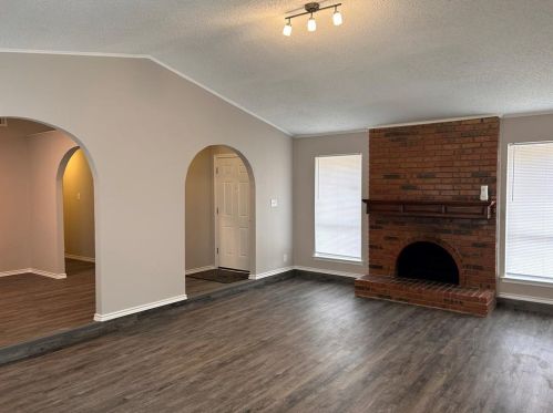 5201 Barcelona Dr, Garland TX  75043-5106 exterior