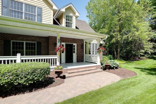 5 Hillcrest Dr, Saint Paul MN  55110-6101 exterior