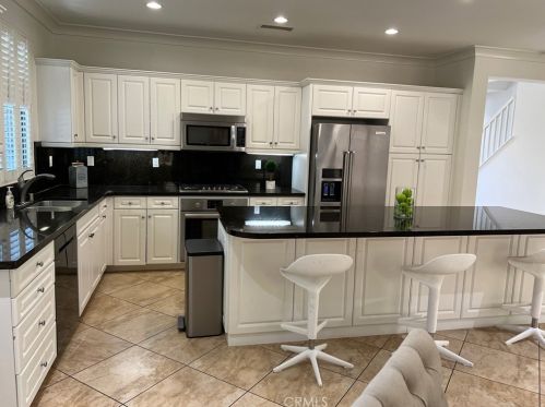 237 Mantle, Irvine CA  92618-1514 exterior