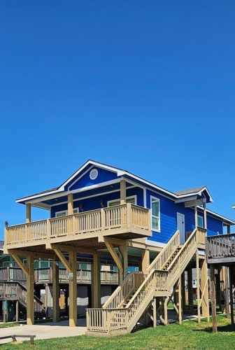 4131 Las Palmas St, Galveston, TX 77554-8818