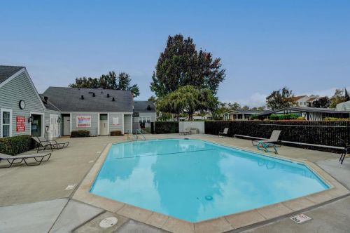 1050 Borregas Ave, Sunnyvale CA  94089-1632 exterior