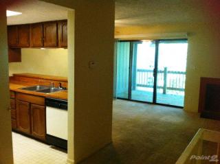 9006 Pointe Ridge Ln, Blmgtn IN  47401-9058 exterior