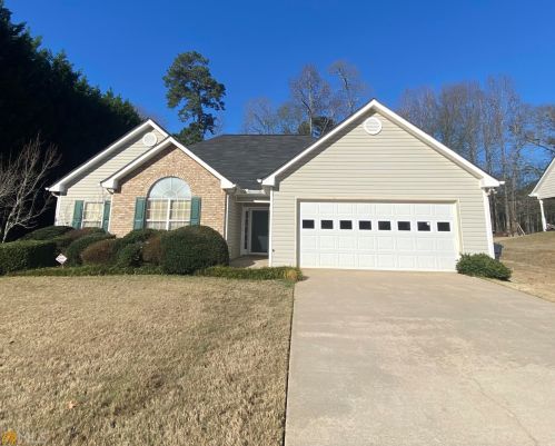 220 Summer Walk Dr, Porterdale, GA 30016-1897
