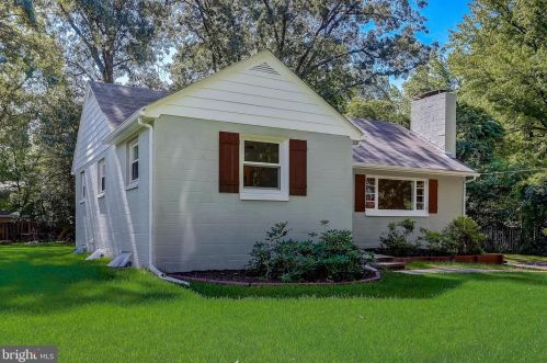 208 Kathleen Ave, Severna Park, MD 21146-3206