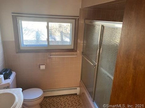 1949 Newfield Rd, Torrington CT  06790-2128 exterior
