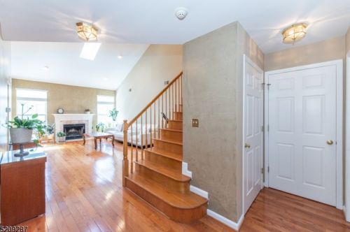 7 Sycamore Ln, Dover NJ  07869-3704 exterior