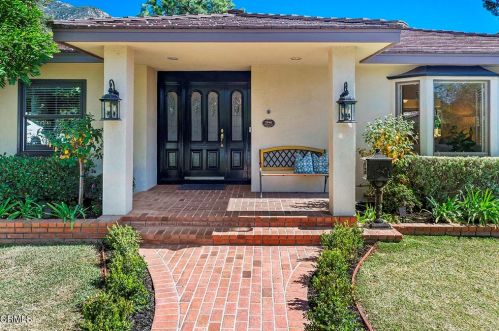 2946 Mount Curve Ave, Altadena, CA 91001-1772
