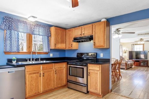 20 Thompson Pike, Killingly, CT 06241-1115